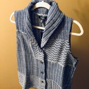 Blue/White Sweater vest